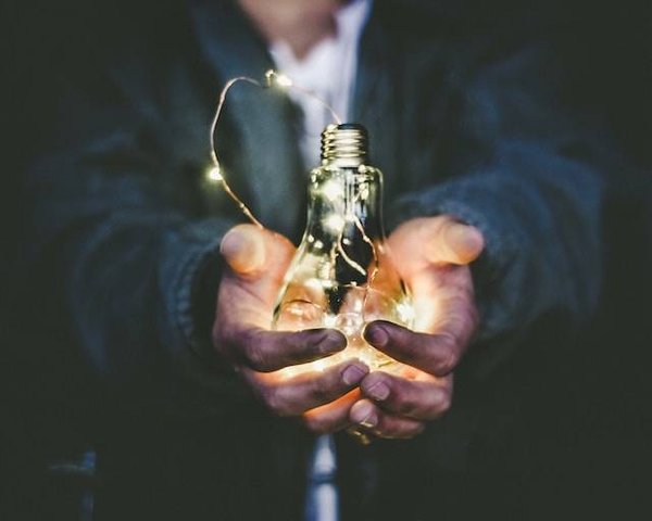 Quels sont les exemples de bonnes pratiques en matière de politiques environnementales dans le monde ?